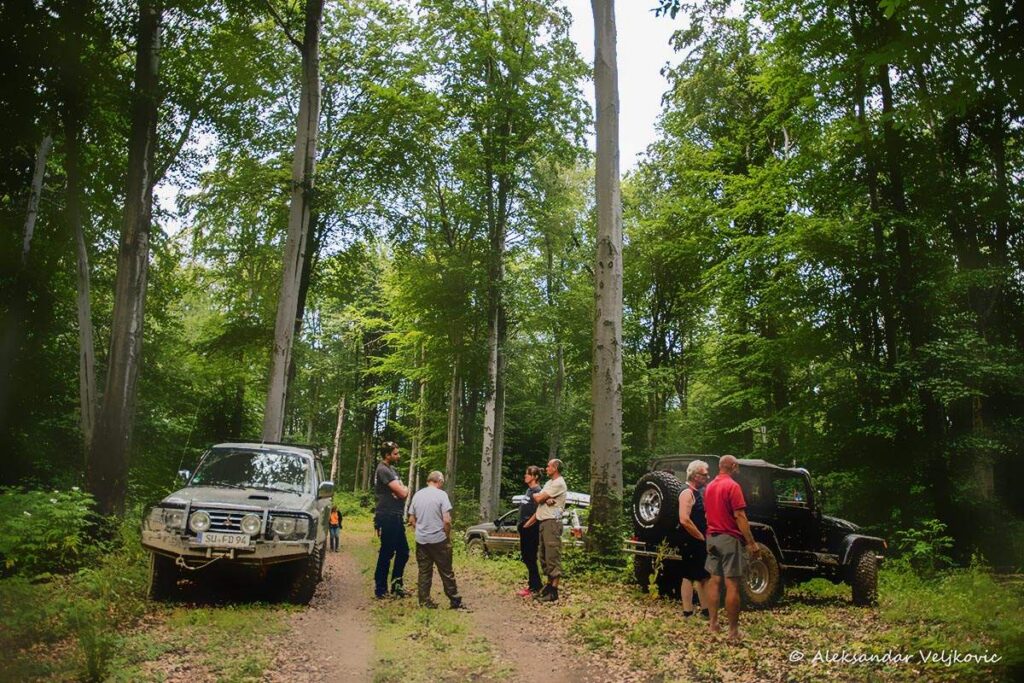 npl-overland-Offroad-Tour-Serbia-Steinboegen-2018 (37)